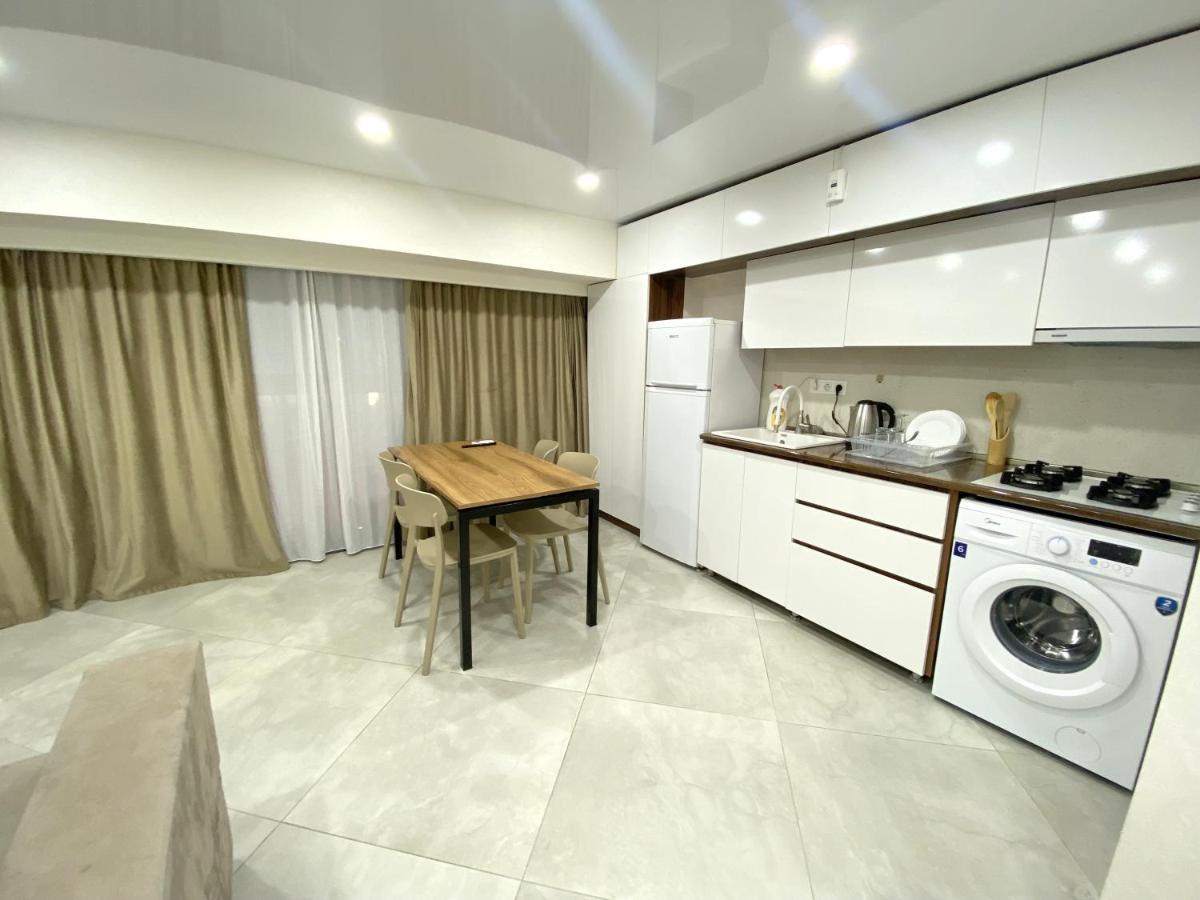 Gss - B Apartment Tbilisi Exterior foto